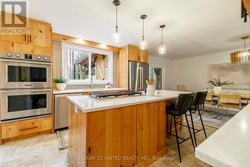 647C Ravenshoe Road, Uxbridge, ON - Indoor Photo Showing Kitchen With Upgraded Kitchen