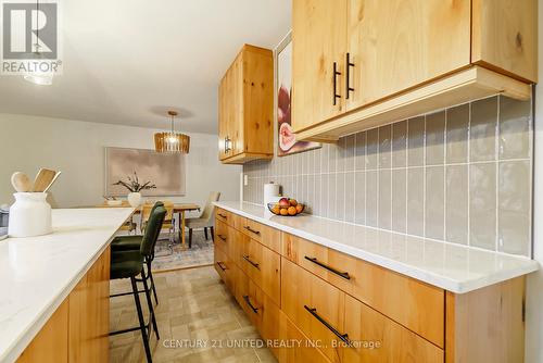 647C Ravenshoe Road, Uxbridge, ON - Indoor Photo Showing Kitchen