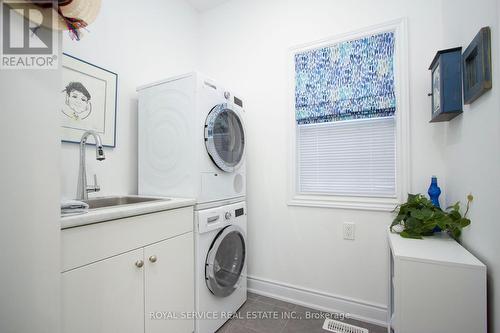 934 Ernest Allen Boulevard, Cobourg, ON - Indoor Photo Showing Laundry Room