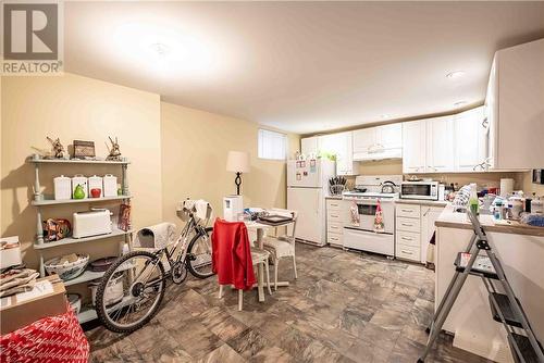 71 Davidson Street, Sudbury, ON - Indoor Photo Showing Kitchen