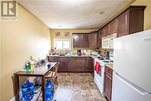 71 Davidson Street, Sudbury, ON - Indoor Photo Showing Kitchen