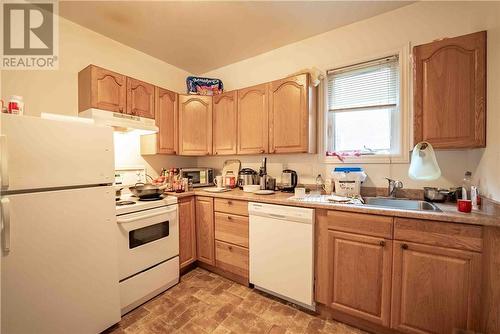 71 Davidson Street, Sudbury, ON - Indoor Photo Showing Kitchen