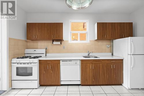 544 Manning Avenue, Toronto, ON - Indoor Photo Showing Kitchen