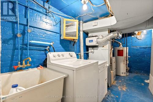 544 Manning Avenue, Toronto, ON - Indoor Photo Showing Laundry Room