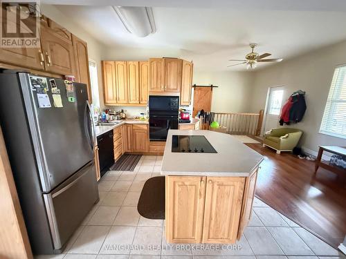 3509 Line 5, Bradford West Gwillimbury, ON - Indoor Photo Showing Kitchen