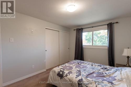 34 Blue Ridge Crescent, London, ON - Indoor Photo Showing Bedroom