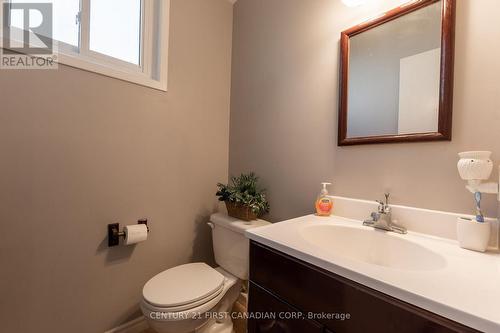 34 Blue Ridge Crescent, London, ON - Indoor Photo Showing Bathroom