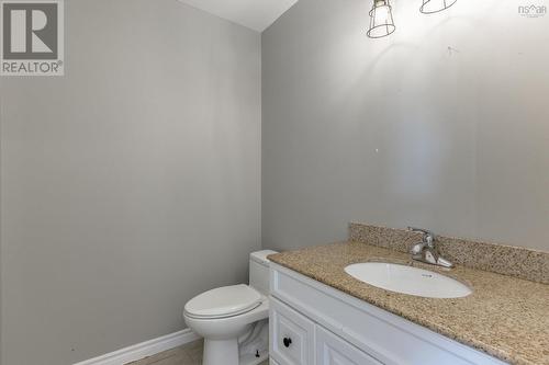 199 Nadia Drive, Dartmouth, NS - Indoor Photo Showing Bathroom