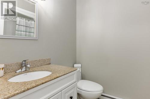 199 Nadia Drive, Dartmouth, NS - Indoor Photo Showing Bathroom