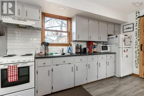 238 Nichols Avenue, Kentville, NS - Indoor Photo Showing Kitchen