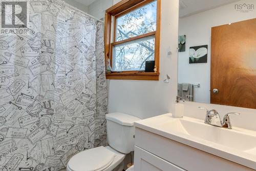 238 Nichols Avenue, Kentville, NS - Indoor Photo Showing Bathroom