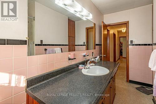 40 Fath Avenue, Aylmer (Ay), ON - Indoor Photo Showing Bathroom