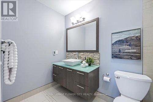 2450 New Wood Drive, Oakville, ON - Indoor Photo Showing Bathroom