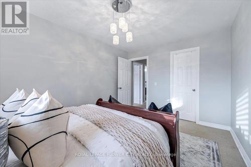 2450 New Wood Drive, Oakville, ON - Indoor Photo Showing Bedroom