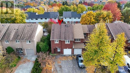 2450 New Wood Drive, Oakville, ON - Outdoor