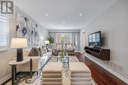 2450 New Wood Drive, Oakville, ON - Indoor Photo Showing Living Room