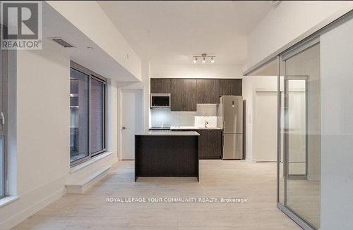 209 - 2433 Dufferin Street, Toronto, ON - Indoor Photo Showing Kitchen