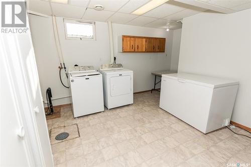 1108 Grand Avenue, Luseland, SK - Indoor Photo Showing Laundry Room