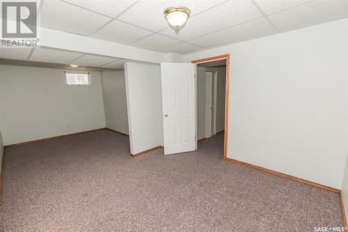 1108 Grand Avenue, Luseland, SK - Indoor