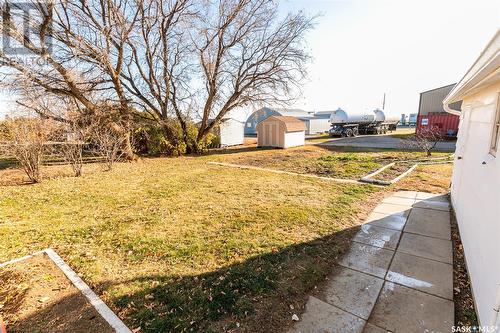 1108 Grand Avenue, Luseland, SK - Outdoor