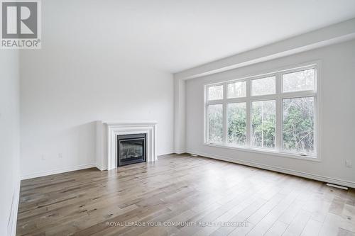 16 Rail Trail Court, Georgina, ON - Indoor Photo Showing Living Room With Fireplace