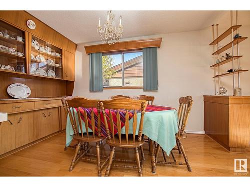 7616 130 Av Nw, Edmonton, AB - Indoor Photo Showing Dining Room