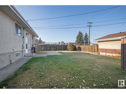 7616 130 Av Nw, Edmonton, AB - Outdoor