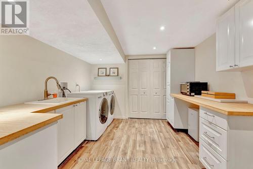 21 Franklin Street, Brantford, ON - Indoor Photo Showing Laundry Room