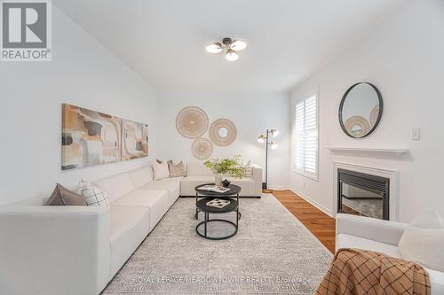 784 Lambe Court, Mississauga, ON - Indoor Photo Showing Living Room With Fireplace