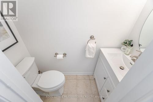 784 Lambe Court, Mississauga, ON - Indoor Photo Showing Bathroom