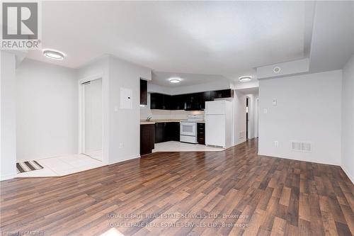 20 - 2460 Post Road, Oakville, ON - Indoor Photo Showing Kitchen