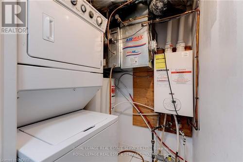 20 - 2460 Post Road, Oakville, ON - Indoor Photo Showing Laundry Room