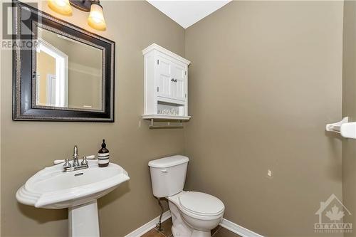 17 Teeswater Street, Ottawa, ON - Indoor Photo Showing Bathroom