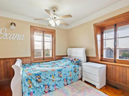 Chambre Ã Â coucher - 233 Rue Ste-Geneviève, Saint-Isidore, QC - Indoor Photo Showing Bedroom