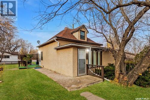 414 Ussher Street, Kerrobert, SK - Outdoor