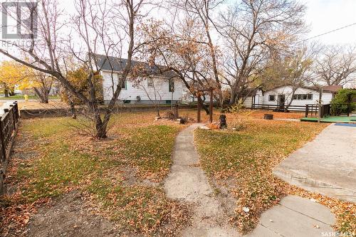 414 Ussher Street, Kerrobert, SK - Outdoor