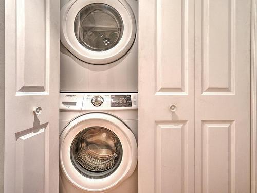 Salle de lavage - 202-4715 18E Avenue, Montréal (Rosemont/La Petite-Patrie), QC - Indoor Photo Showing Laundry Room