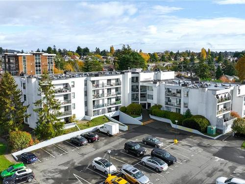 310-290 Regina Ave, Saanich, BC - Outdoor With View