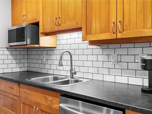 310-290 Regina Ave, Saanich, BC - Indoor Photo Showing Kitchen With Double Sink