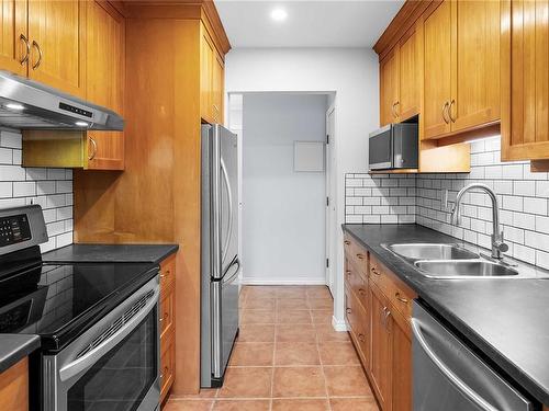 310-290 Regina Ave, Saanich, BC - Indoor Photo Showing Kitchen With Stainless Steel Kitchen With Double Sink