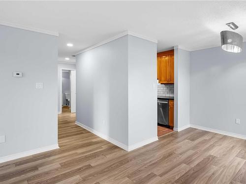 310-290 Regina Ave, Saanich, BC - Indoor