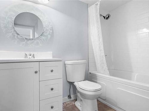 310-290 Regina Ave, Saanich, BC - Indoor Photo Showing Bathroom