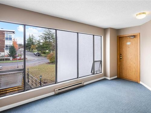 310-290 Regina Ave, Saanich, BC - Indoor Photo Showing Other Room