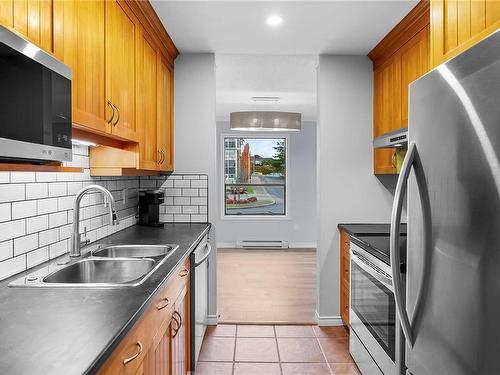 310-290 Regina Ave, Saanich, BC - Indoor Photo Showing Kitchen With Double Sink