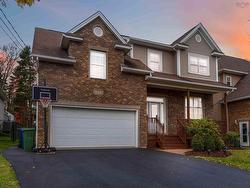 71 Freshwater Trail  Dartmouth, NS B2W 0A4