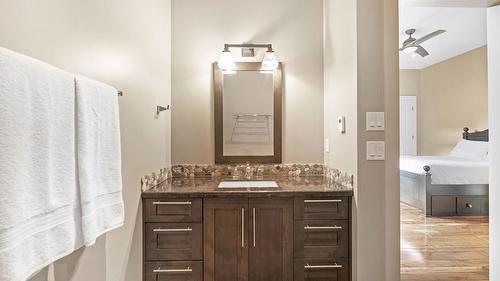 4100 Lakeshore Road, Kelowna, BC - Indoor Photo Showing Bathroom