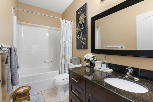 2160 Shelby Crescent, West Kelowna, BC - Indoor Photo Showing Bathroom