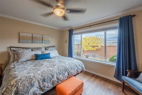 502 Red Wing Drive, Penticton, BC - Indoor Photo Showing Bedroom