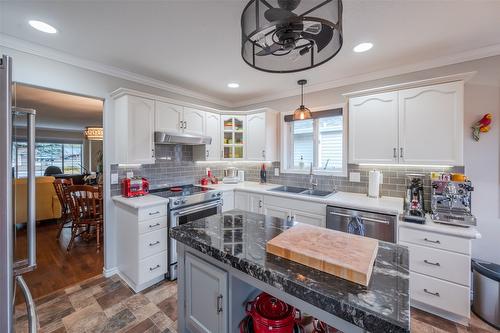 502 Red Wing Drive, Penticton, BC - Indoor Photo Showing Kitchen With Double Sink