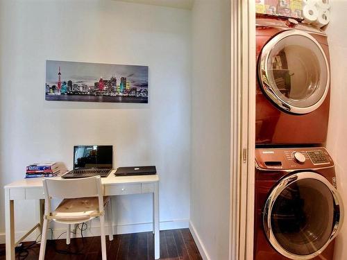 Bureau - 603-71 Rue Duke, Montréal (Ville-Marie), QC - Indoor Photo Showing Laundry Room